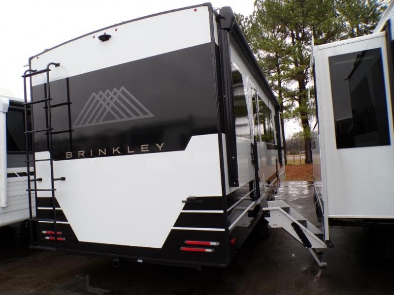 2026 Brinkley RV 2026 Brinkley RV Model I - thumbnail 4