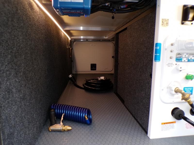 2026 Brinkley RV 2026 Brinkley RV Model I - thumbnail 8