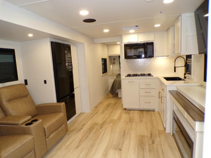 2026 Brinkley RV 2026 Brinkley RV Model I - thumbnail 10