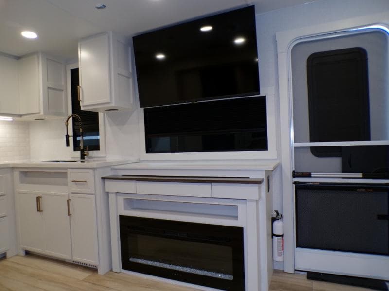 2026 Brinkley RV 2026 Brinkley RV Model I - thumbnail 16