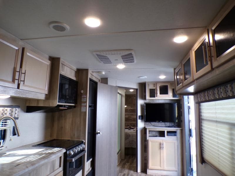 2021 Coachmen 2021 Coachmen Catalina Trail Blazer - thumbnail 12