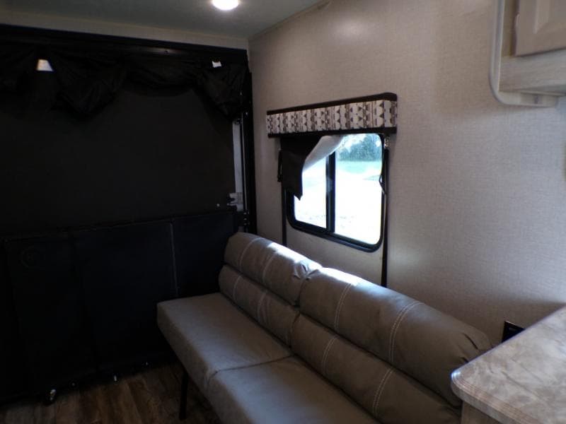 2021 Coachmen 2021 Coachmen Catalina Trail Blazer - thumbnail 22