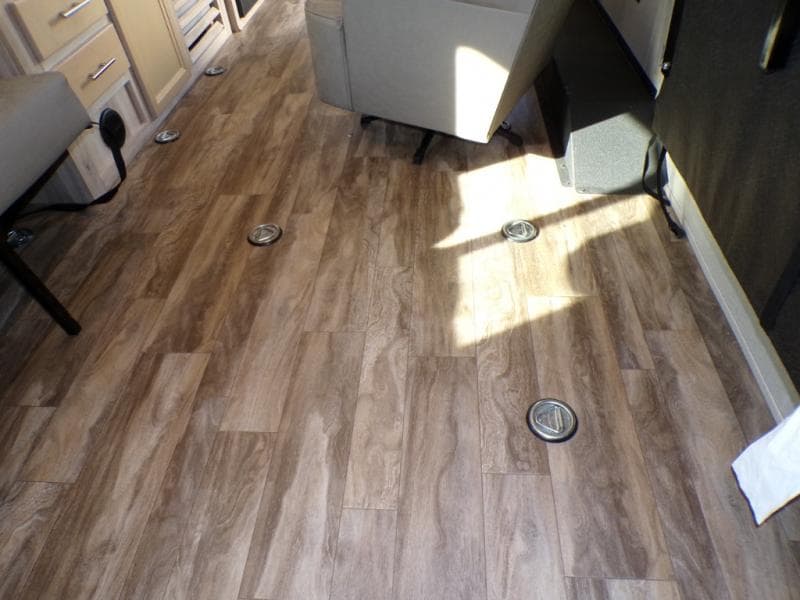 2021 Coachmen 2021 Coachmen Catalina Trail Blazer - thumbnail 23