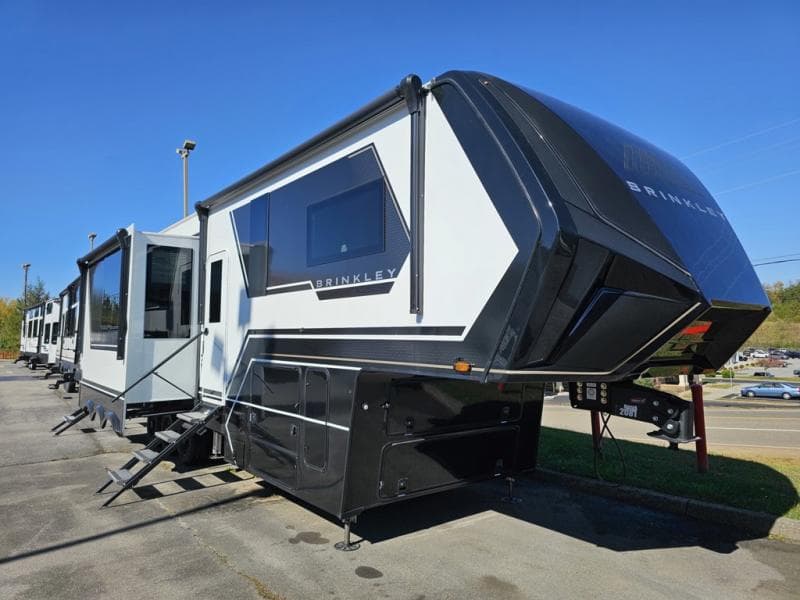 2025 Brinkley RV Model G 3250