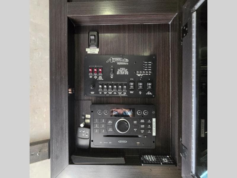 2019 Eclipse 2019 Eclipse Attitude - thumbnail 24