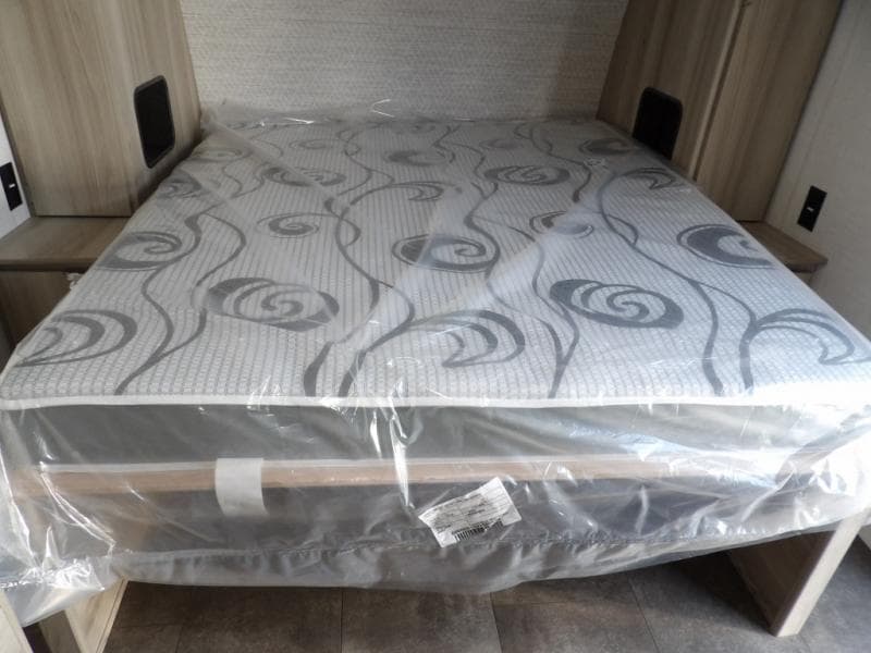 2025 Forest River 2025 Forest River Wildwood FSX - thumbnail 9