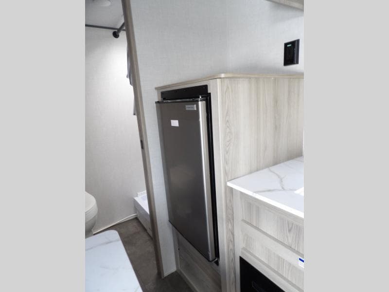 2025 Forest River 2025 Forest River Wildwood FSX - thumbnail 11