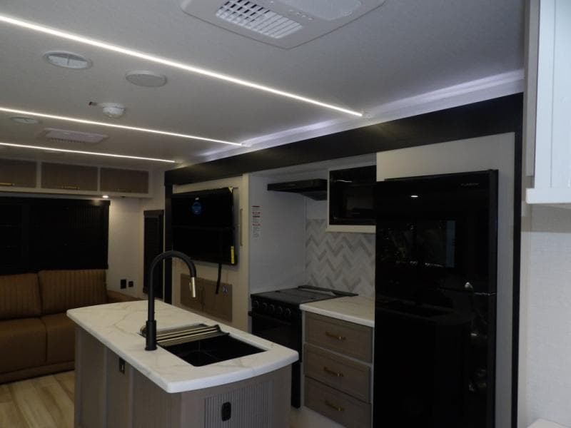 2026 Forest River 2026 Forest River Wildwood Heritage Glen - thumbnail 4