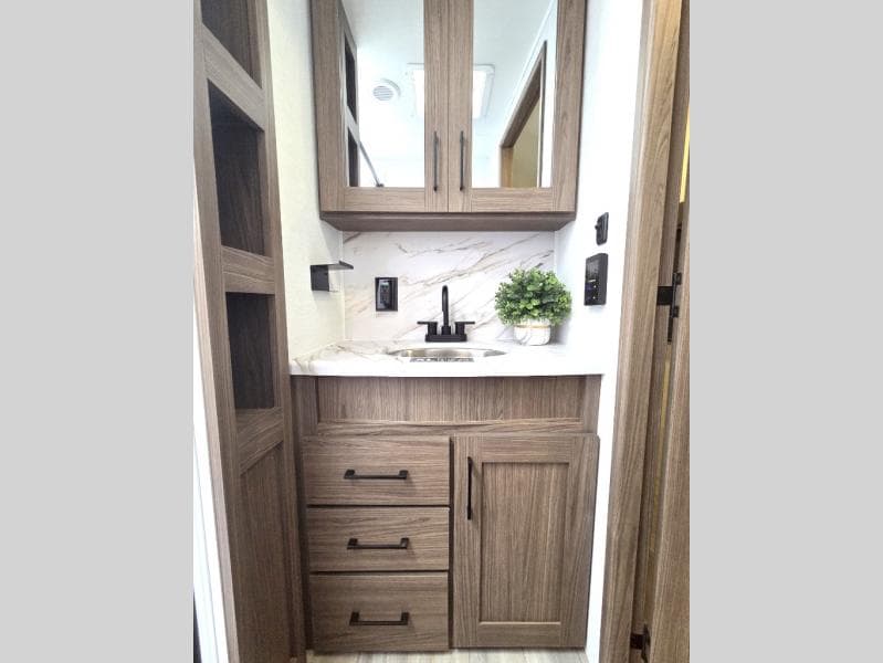 2025 Alliance RV 2025 Alliance RV Delta - thumbnail 23