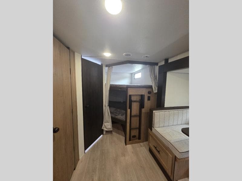 2025 Forest River 2025 Forest River Cherokee Grey Wolf - thumbnail 10