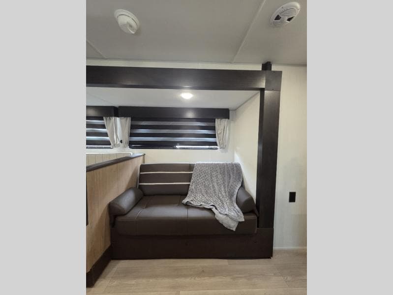 2025 Forest River 2025 Forest River Cherokee Grey Wolf - thumbnail 12