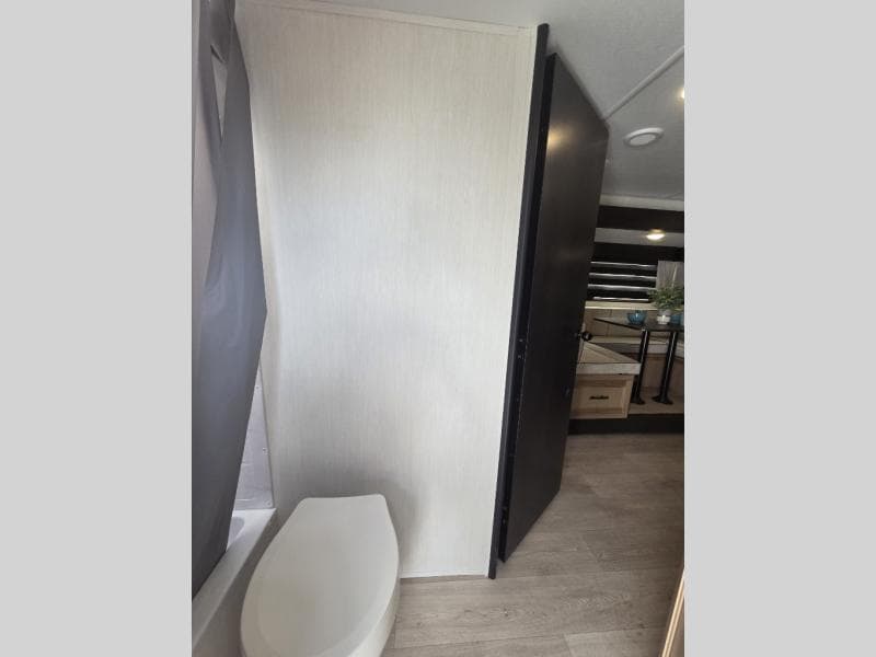 2025 Forest River 2025 Forest River Cherokee Grey Wolf - thumbnail 22