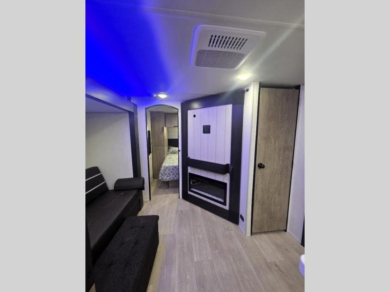 2026 Forest River 2026 Forest River Cherokee Grey Wolf - thumbnail 7