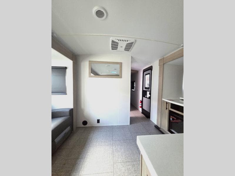 2025 Grand Design 2025 Grand Design Imagine - thumbnail 11