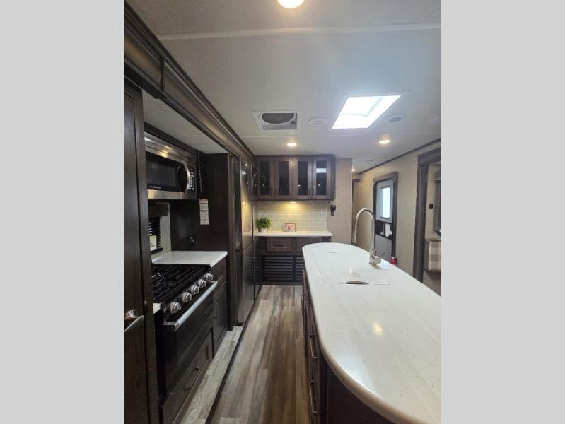 2022 Grand Design 2022 Grand Design Reflection - thumbnail 10