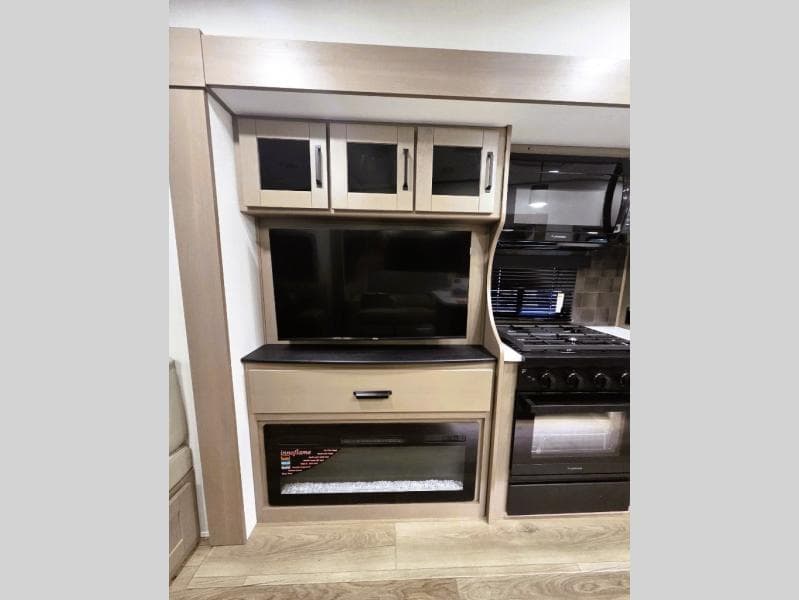 2026 Grand Design 2026 Grand Design Reflection - thumbnail 9