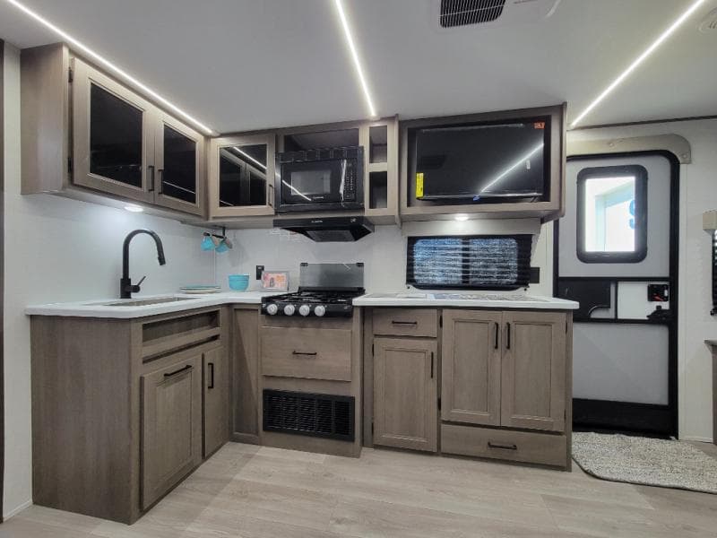 2026 Grand Design 2026 Grand Design Transcend - thumbnail 9