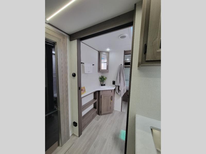 2026 Grand Design 2026 Grand Design Transcend - thumbnail 11