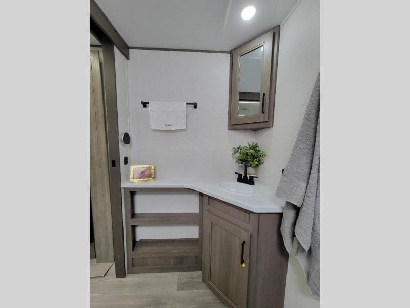 2026 Grand Design 2026 Grand Design Transcend - thumbnail 12