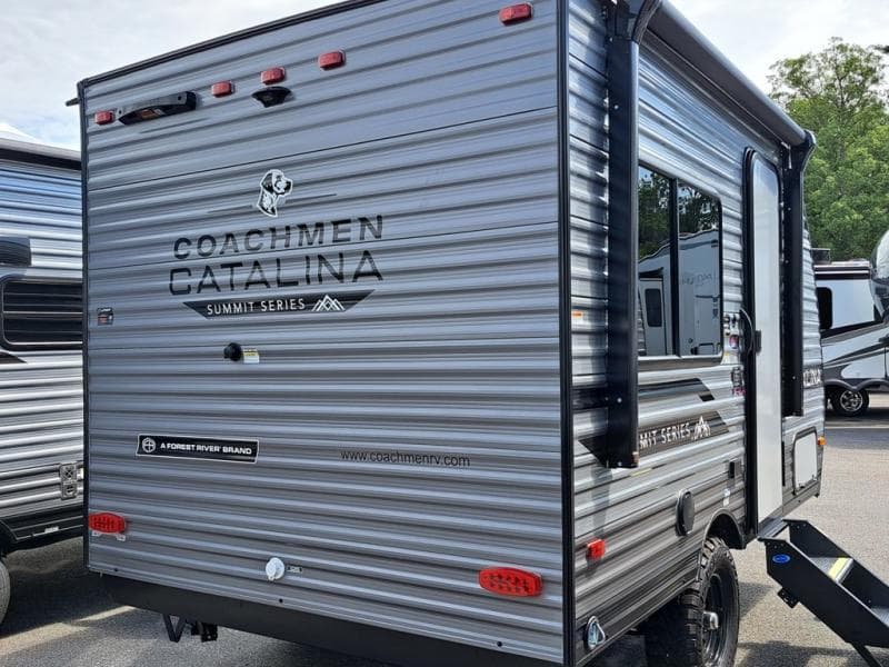 2026 Coachmen 2026 Coachmen Catalina Summit Series 7 - thumbnail 5