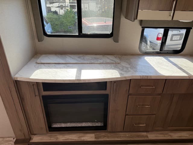 2022 Grand Design 2022 Grand Design Imagine - thumbnail 11