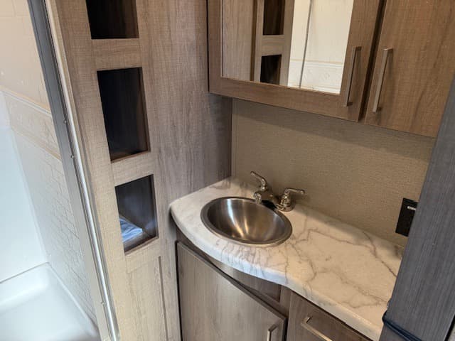 2022 Grand Design 2022 Grand Design Imagine - thumbnail 18