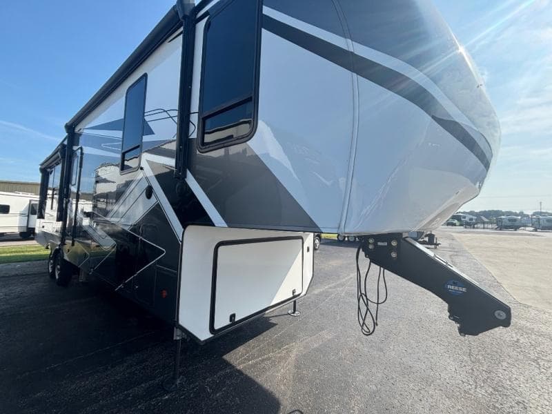 2024 Alliance RV Paradigm 340RL