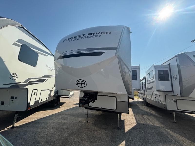 2026 Forest River 2026 Forest River Wildwood Heritage Glen - thumbnail 3