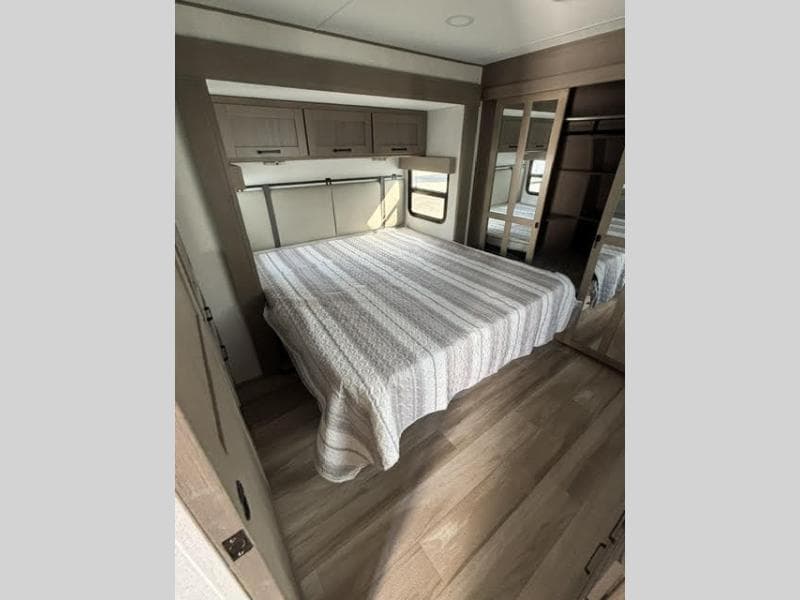 2025 Grand Design 2025 Grand Design Reflection - thumbnail 10