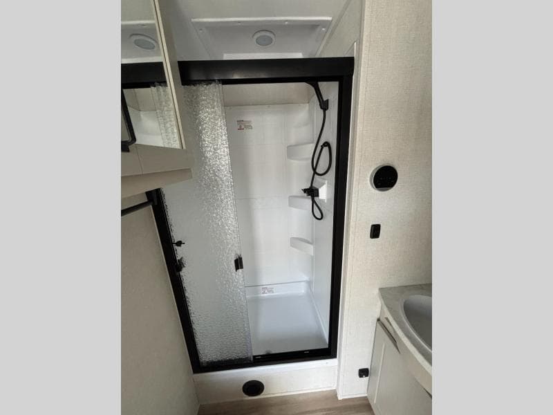 2025 Grand Design 2025 Grand Design Reflection - thumbnail 12