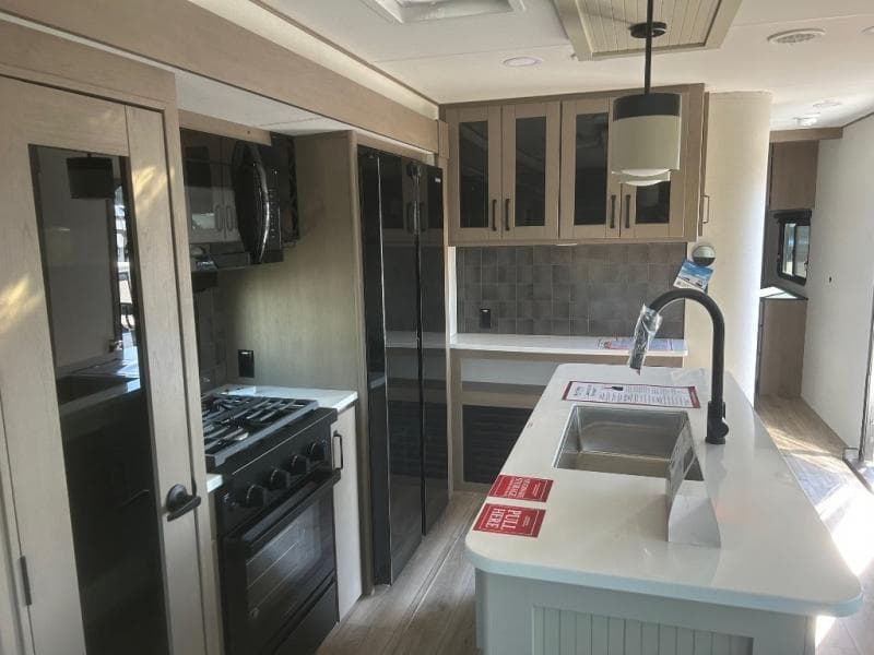 2026 Grand Design 2026 Grand Design Reflection - thumbnail 11