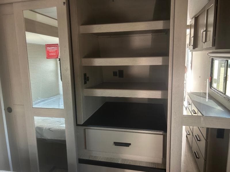 2026 Grand Design 2026 Grand Design Reflection - thumbnail 12