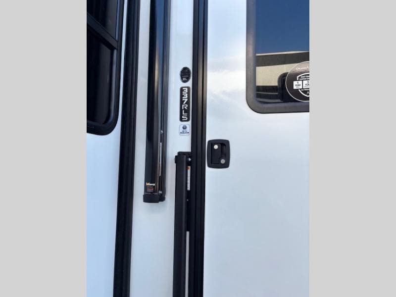 2026 Grand Design 2026 Grand Design Reflection - thumbnail 9