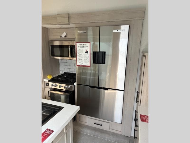 2026 Grand Design 2026 Grand Design Solitude - thumbnail 11