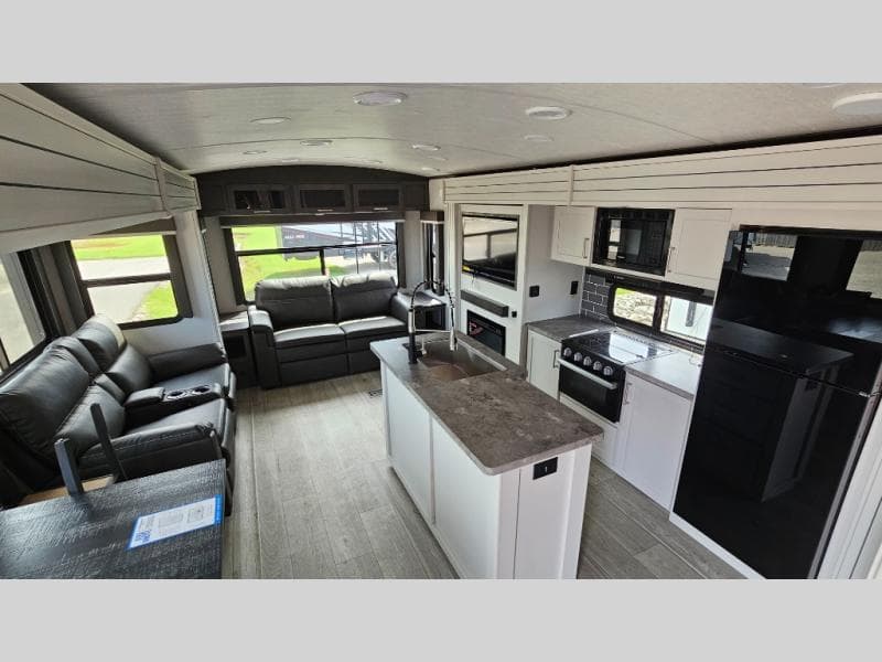 2025 Keystone RV 2025 Keystone RV Keystone Cougar - thumbnail 11