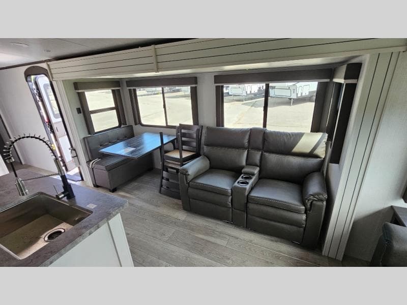 2025 Keystone RV 2025 Keystone RV Keystone Cougar - thumbnail 14