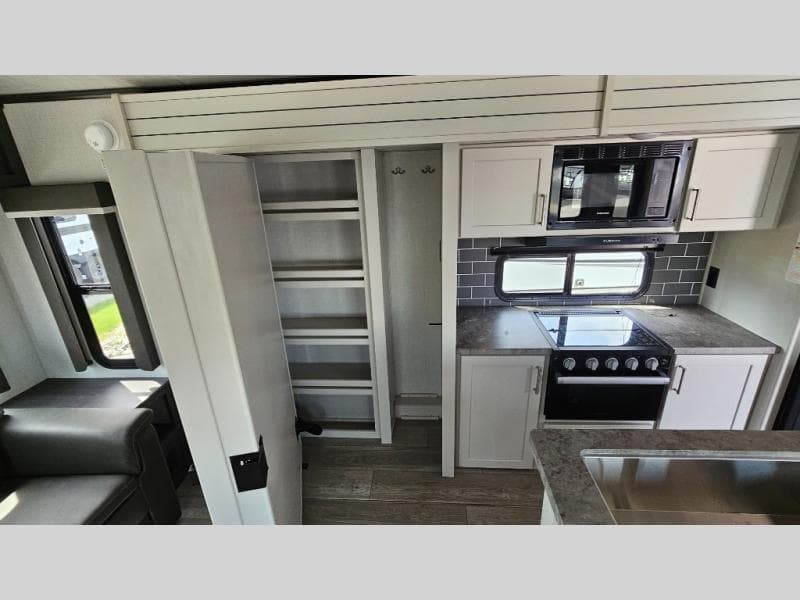 2025 Keystone RV 2025 Keystone RV Keystone Cougar - thumbnail 17