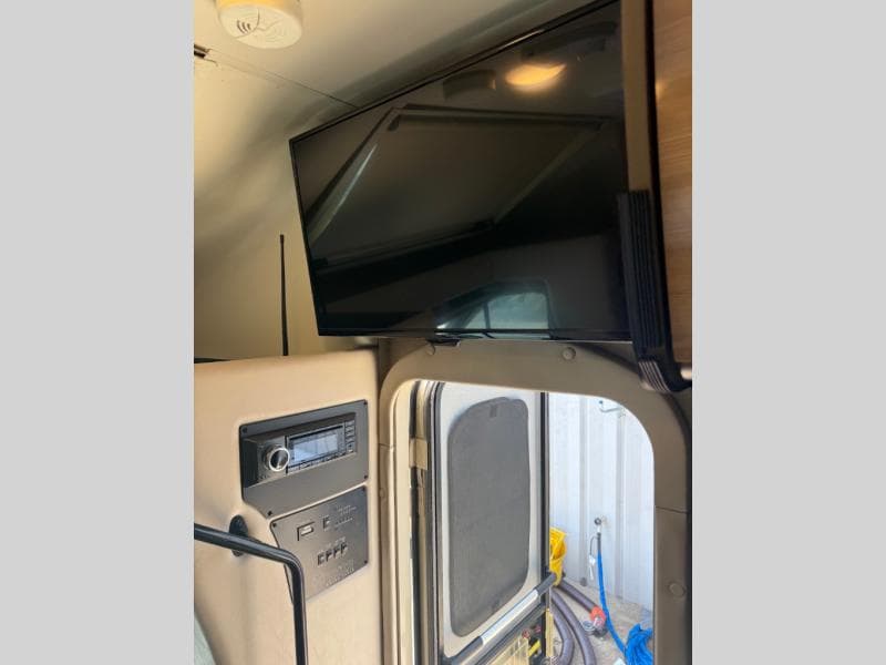 2017 Thor Motor Coach 2017 Thor Motor Coach Compass - thumbnail 8