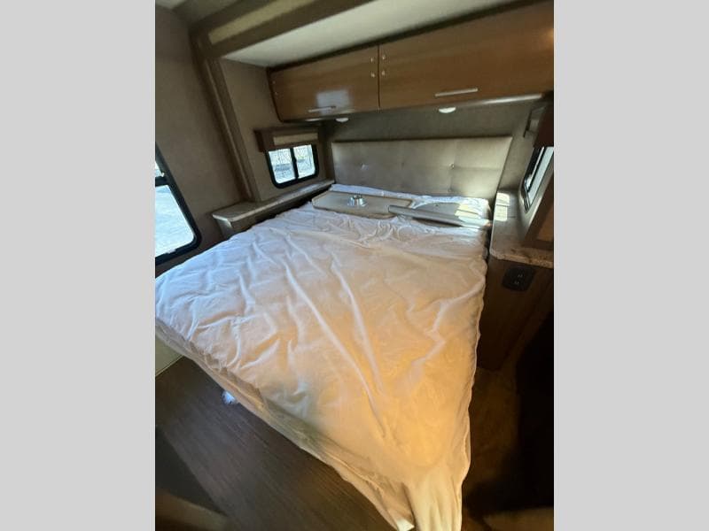 2017 Thor Motor Coach 2017 Thor Motor Coach Compass - thumbnail 14