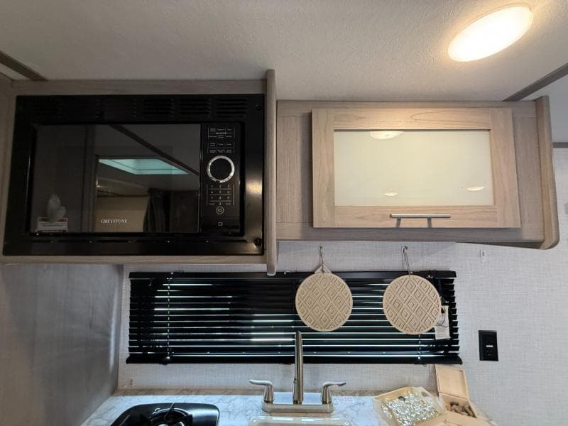 2022 Coleman 2022 Coleman Lantern LT - thumbnail 10