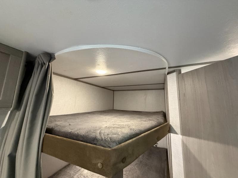 2022 Coleman 2022 Coleman Lantern LT - thumbnail 19