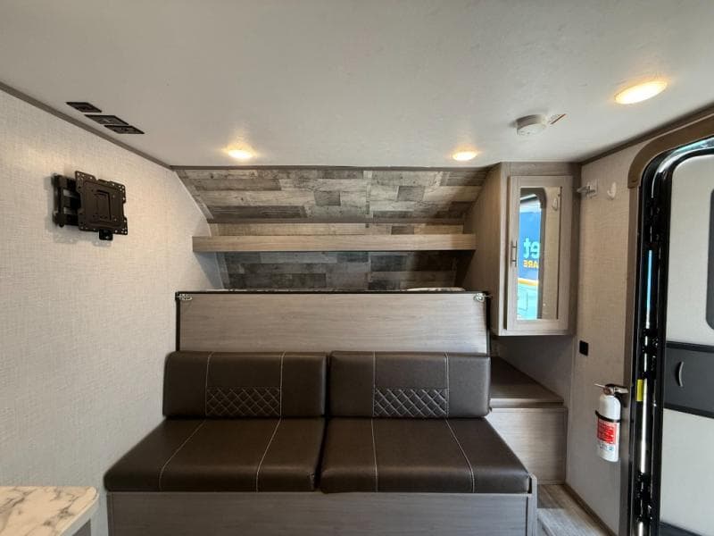 2022 Coleman 2022 Coleman Lantern LT - thumbnail 22