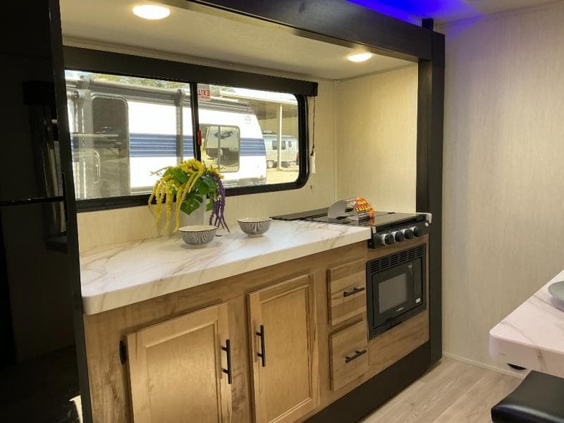 2025 Forest River 2025 Forest River Cherokee Grey Wolf - thumbnail 11