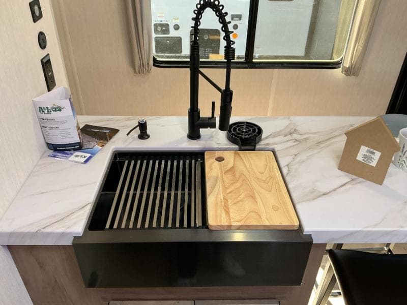 2025 Forest River 2025 Forest River Cherokee Grey Wolf - thumbnail 13