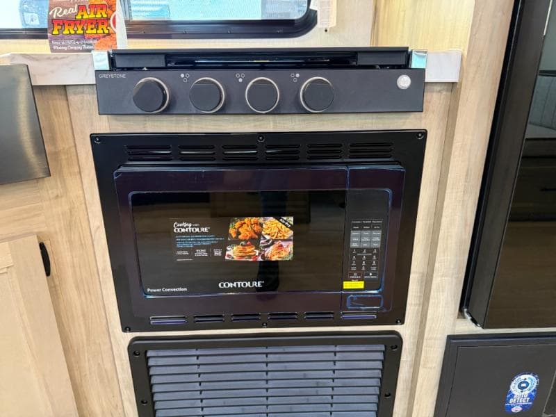 2026 Forest River 2026 Forest River Cherokee Wolf Den - thumbnail 15