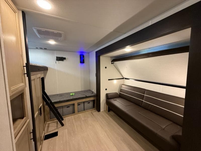 2026 Forest River 2026 Forest River Cherokee Wolf Den - thumbnail 30