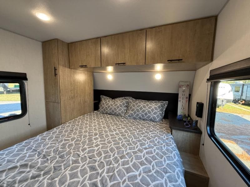 2026 Forest River 2026 Forest River Cherokee Wolf Den - thumbnail 39