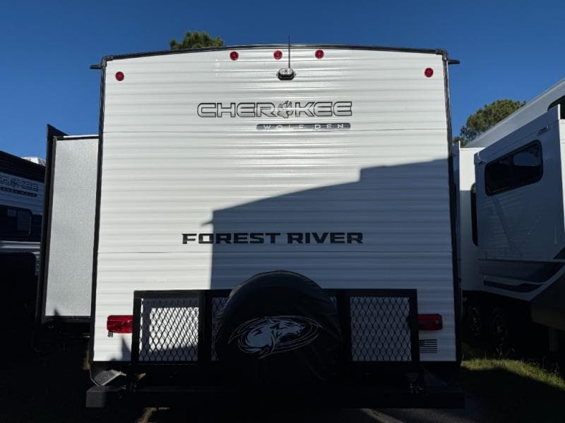 2026 Forest River 2026 Forest River Cherokee Wolf Den - thumbnail 44