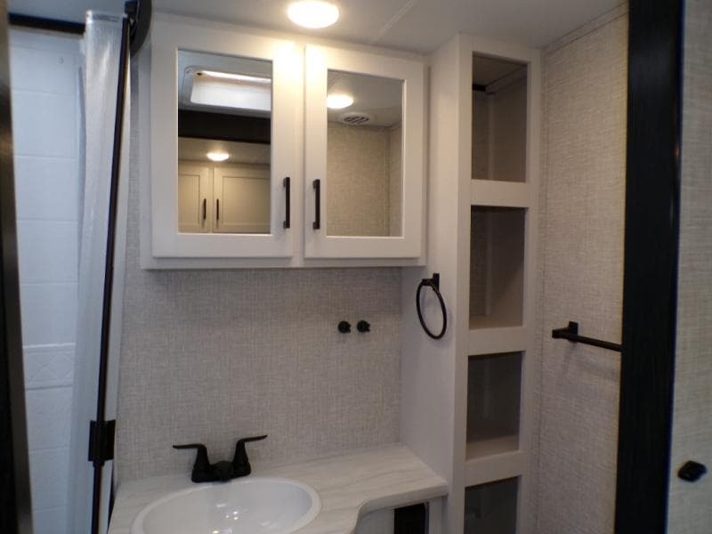 2024 Jayco 2024 Jayco Jay Feather - thumbnail 38