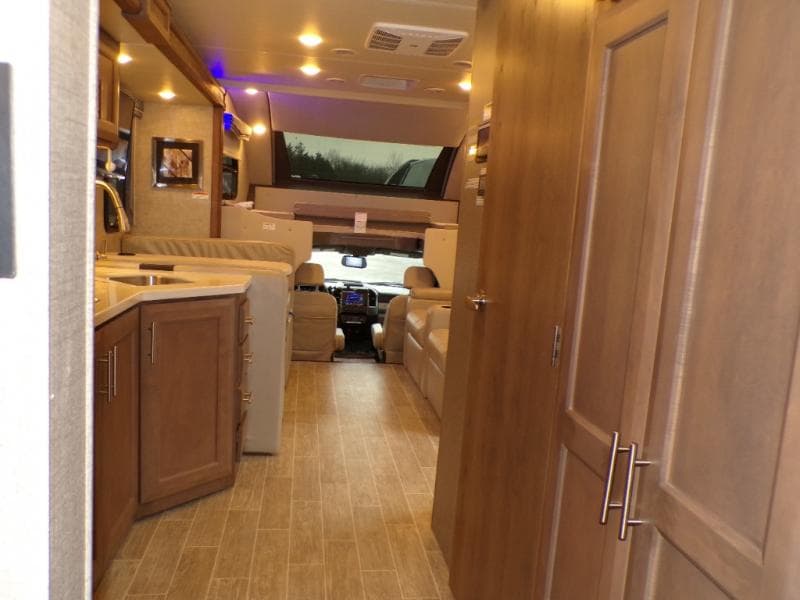 2022 Thor Motor Coach 2022 Thor Motor Coach Omni - thumbnail 22